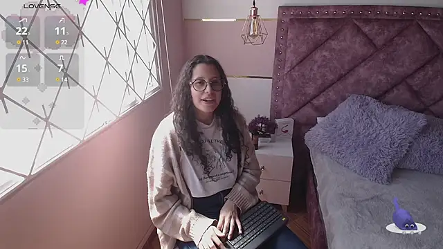 Charlotte  Miller online show from 18, 1, 2025