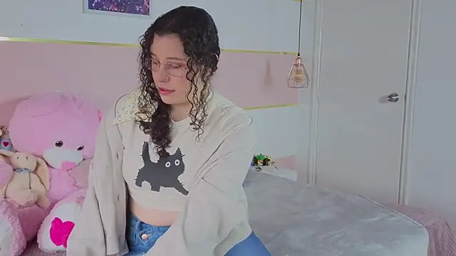 Charlotte  Miller online show from 17, 11, 2025