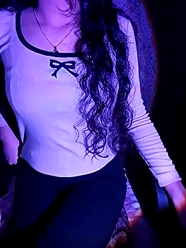 Snapshot of Angelnirvanaa chatting on 7, 11, 2025 Angelnirvanaa online show from 7, 11, 2025