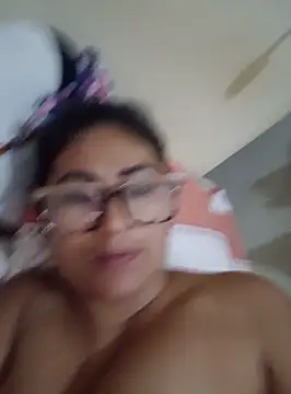 Snapshot of acuarela chatting on 3, 2, 2025 acuarela online show from 3, 2, 2025