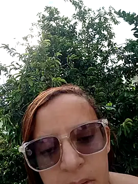 Snapshot of AliceRuivinha2 chatting on 3, 3, 2026 AliceRuivinha2 online show from 3, 3, 2026