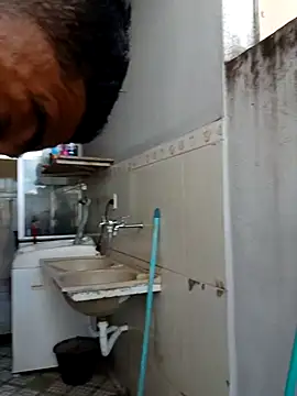 Snapshot of AliceRuivinha2 chatting on 5, 4, 2026 AliceRuivinha2 online show from 5, 4, 2026