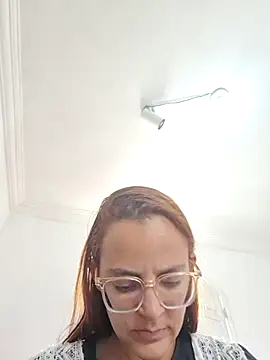 AliceRuivinha2 online show from 5, 7, 2026