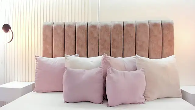 violeta ruiz  online show from 22, 2, 2025