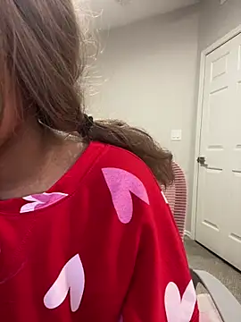 AwkwardJasminee online show from 18, 12, 2025