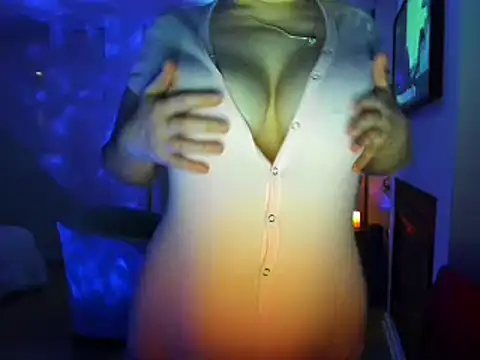 Snapshot of HappyIva chatting on 4, 1, 2025 HappyIva online show from 4, 1, 2025