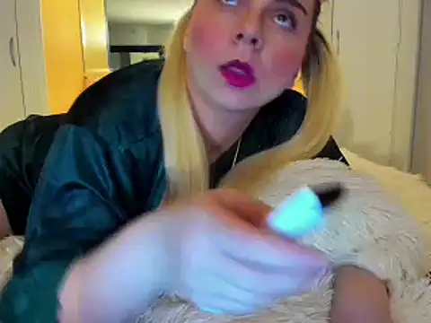 Snapshot of HappyIva chatting on 14, 1, 2025 HappyIva online show from 14, 1, 2025
