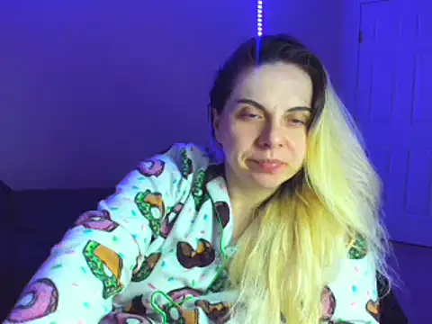 Snapshot of HappyIva chatting on 17, 2, 2025 HappyIva online show from 17, 2, 2025