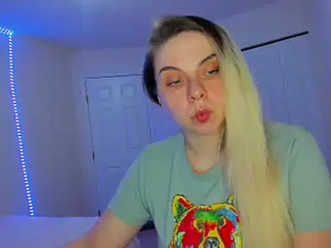 Snapshot of HappyIva chatting on 25, 2, 2025 HappyIva online show from 25, 2, 2025