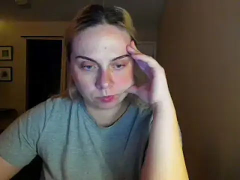 Snapshot of HappyIva chatting on 17, 9, 2025 HappyIva online show from 17, 9, 2025