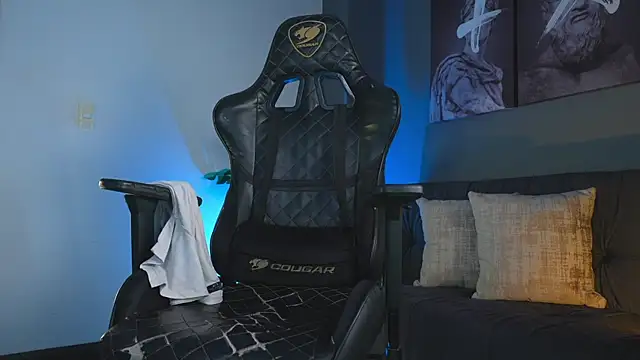 Snapshot of kevin_montoya chatting on 8, 11, 2025 kevin montoya online show from 8, 11, 2025