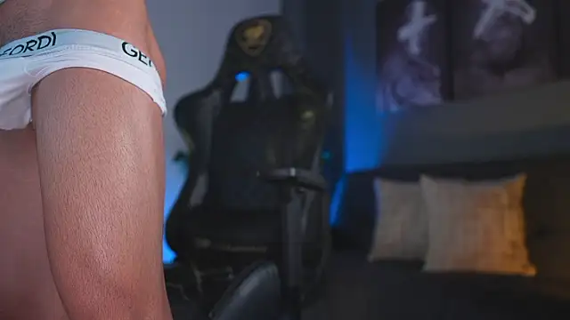 Snapshot of kevin_montoya chatting on 7, 3, 2026 kevin montoya online show from 7, 3, 2026