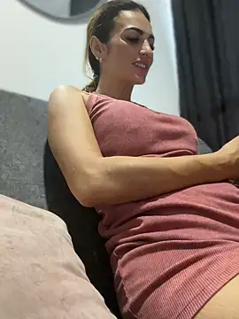 Snapshot of Samantha_bigboobs chatting on 2, 5, 2026 Samantha bigboobs online show from 2, 5, 2026