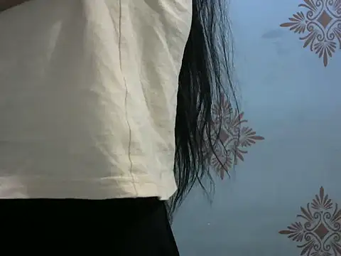 Snapshot of Misha_Sweett chatting on 12, 4, 2026 Misha Sweett online show from 12, 4, 2026