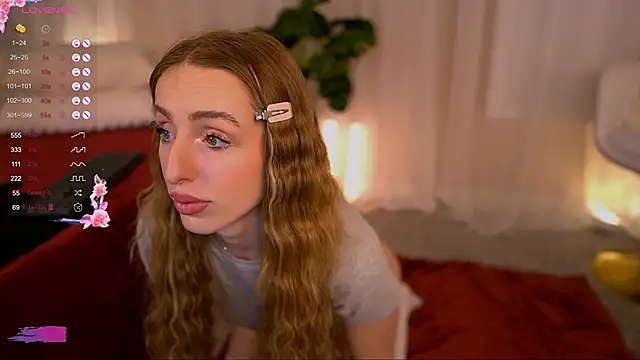 LunaBlossomX online show from 26, 2, 2025