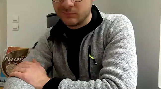 Snapshot of coquin5995 chatting on 4, 1, 2025 coquin5995 online show from 4, 1, 2025