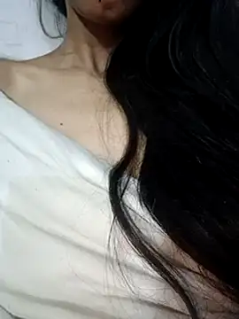 Snapshot of sexysia77 chatting on 6, 1, 2025 sexysia77 online show from 6, 1, 2025