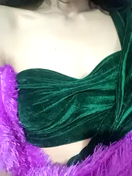 Snapshot of sexysia77 chatting on 12, 1, 2025 sexysia77 online show from 12, 1, 2025