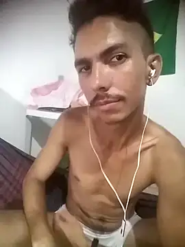 Snapshot of MagrinhoSaradoo chatting on 16, 2, 2025 MagrinhoSaradoo online show from 16, 2, 2025