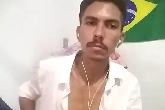 Snapshot of MagrinhoSaradoo chatting on 27, 2, 2025 MagrinhoSaradoo online show from 27, 2, 2025