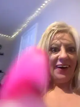 ImogenBrooke online show from 6, 10, 2025