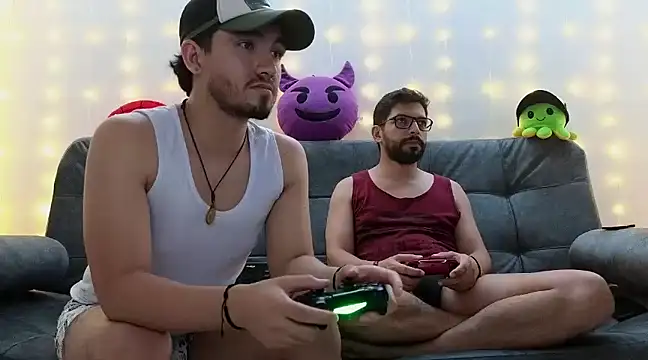 Snapshot of ErickBrant chatting on 4, 2, 2025 ErickBrant online show from 4, 2, 2025