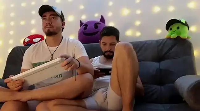 Snapshot of ErickBrant chatting on 23, 2, 2025 ErickBrant online show from 23, 2, 2025