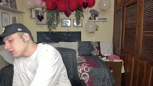 Blondandtattoofaced online show from 23, 2, 2025