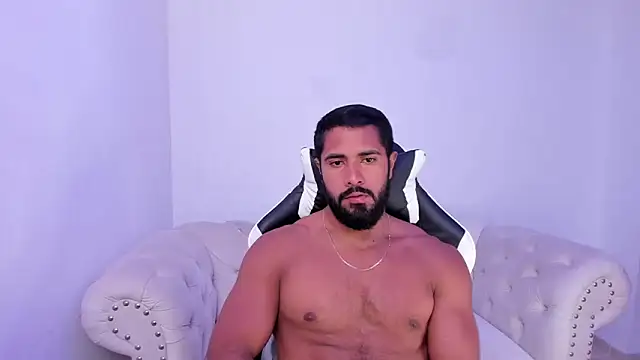 Snapshot of Santiago_huntt chatting on 19, 10, 2025 Santiago huntt online show from 19, 10, 2025
