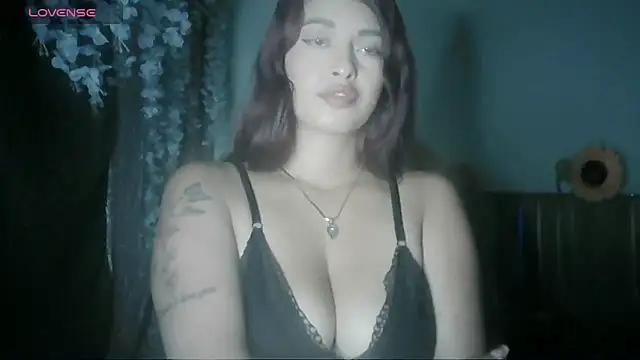 Emilydulce online show from 19, 3, 2025