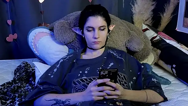 Snapshot of Hyeon_Jin chatting on 21, 2, 2025 Hyeon Jin online show from 21, 2, 2025