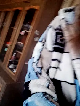 Snapshot of Calibers2932 chatting on 15, 3, 2026 Calibers2932 online show from 15, 3, 2026