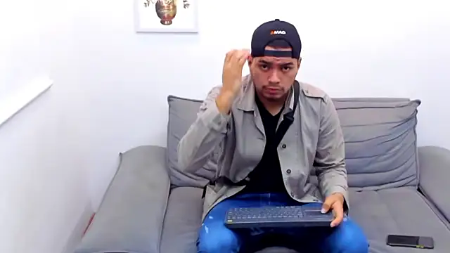 EnriquevillaF online show from 13, 1, 2025