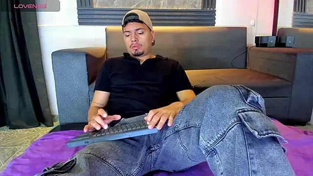 EnriquevillaF online show from 12, 10, 2025