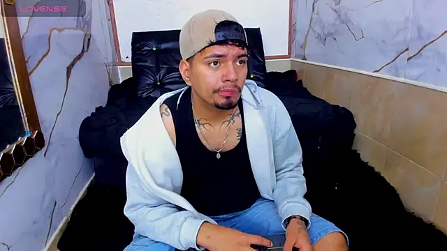 EnriquevillaF online show from 20, 10, 2025