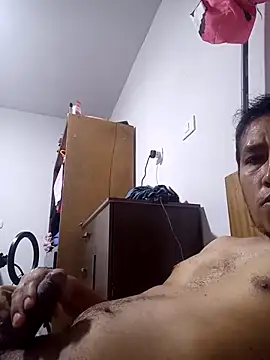 Snapshot of Elpeque_x40 chatting on 6, 1, 2025 Elpeque x40 online show from 6, 1, 2025