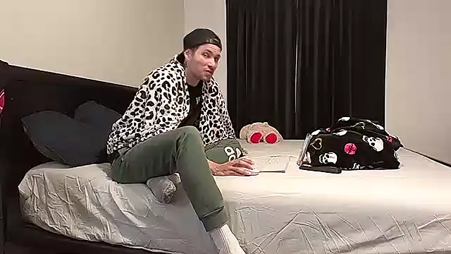 azzel19 online show from 14, 2, 2025