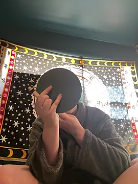 sierrapixie online show from 17, 3, 2025