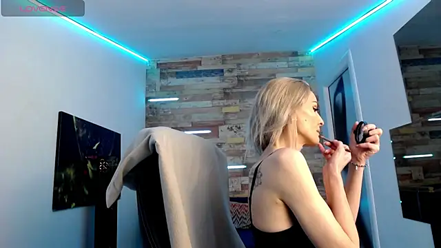 Snapshot of AshlineKatte chatting on 5, 2, 2025 AshlineKatte online show from 5, 2, 2025