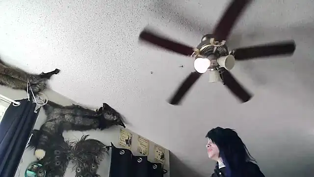 trashbrat online show from 13, 9, 2025