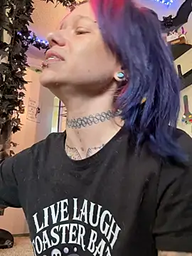 trashbrat online show from 12, 5, 2026