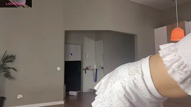 Snapshot of Shyrubate chatting on 10, 2, 2025 Shyrubate online show from 10, 2, 2025