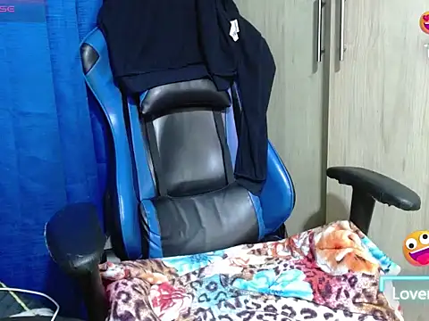 Snapshot of Danielagomez33 chatting on 8, 2, 2026 Danielagomez33 online show from 8, 2, 2026