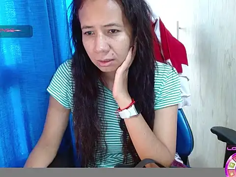 Snapshot of Danielagomez33 chatting on 18, 2, 2026 Danielagomez33 online show from 18, 2, 2026