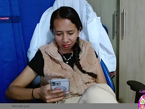 Snapshot of Danielagomez33 chatting on 23, 3, 2026 Danielagomez33 online show from 23, 3, 2026