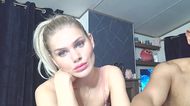 Snapshot of English_Teen_Evelyn chatting on 7, 2, 2025 English Teen Evelyn online show from 7, 2, 2025