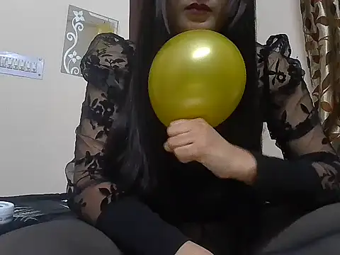 karishma kappur online show from 21, 1, 2025