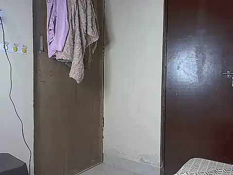 karishma kappur online show from 31, 1, 2025