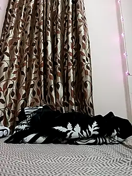 karishma kappur online show from 19, 2, 2025