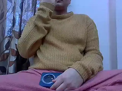 karishma kappur online show from 23, 2, 2025